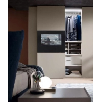Bild Origineller und stilvoller Schiebeschrank mit Platz für einen Fernseher – Maronese Acf