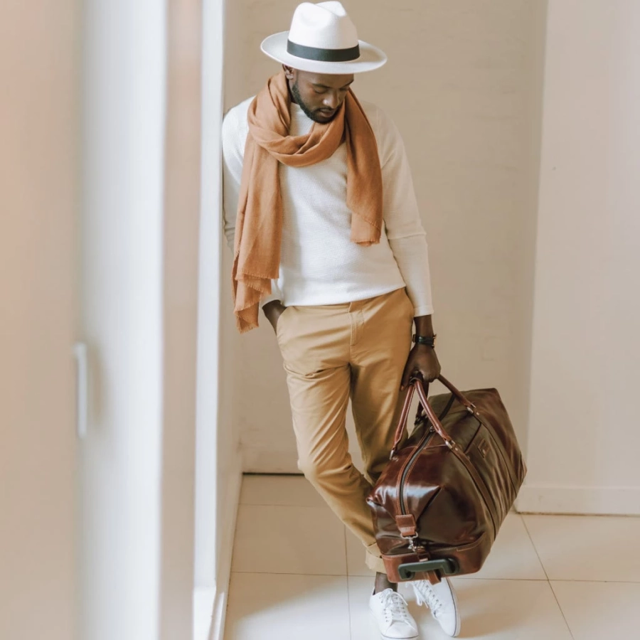 picture 8 Stylish men's brown cabin suitcase on wheels