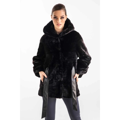 Picture Beautiful women's lamb fur coat - A&A Vesa
