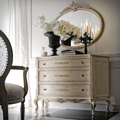 Picture Renaissance chest of drawers from Florence