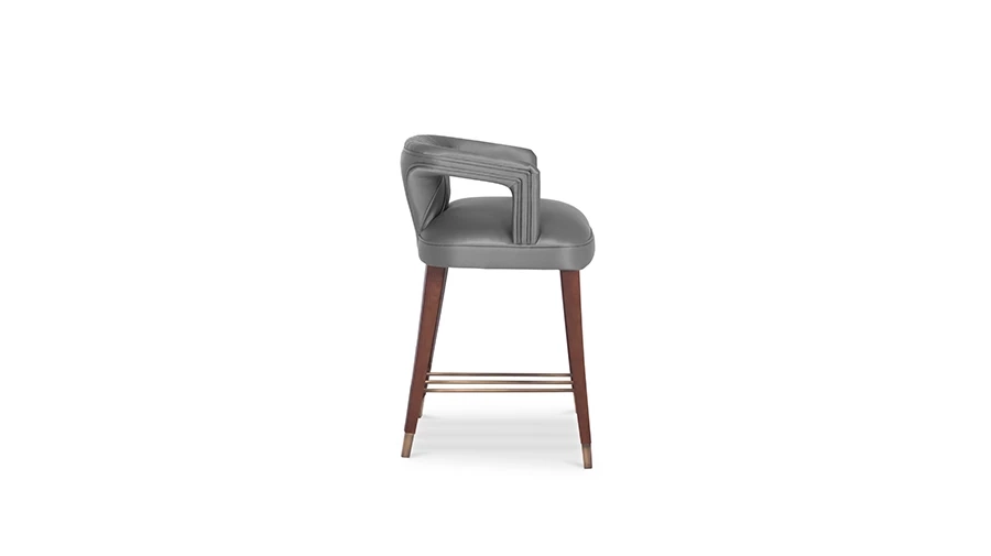 picture 3 A prestigious Portuguese counter stool