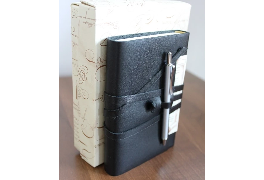 picture 3 Black elegant notebook - Leather