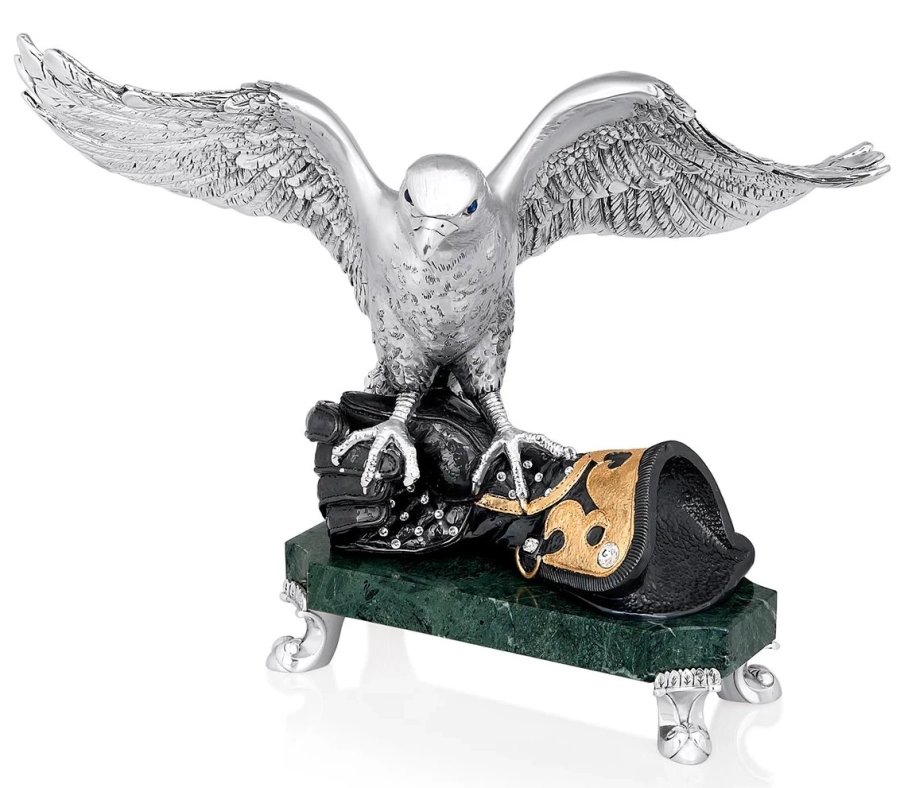 picture 1 Luxurious hawk figurine