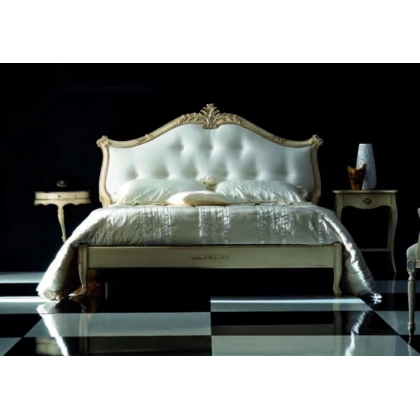 Picture Elegant double bed from Florence