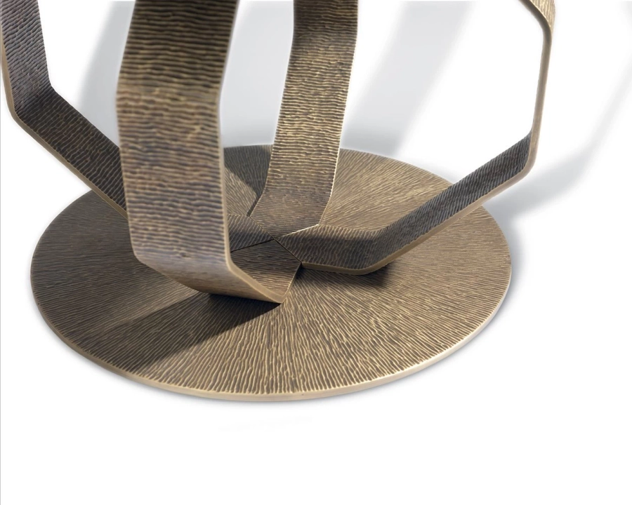 picture 3 A designer table for a unique living room – Mascheroni