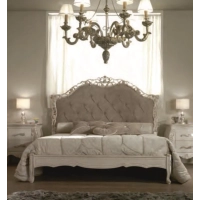 Picture Italian bed in baroque style