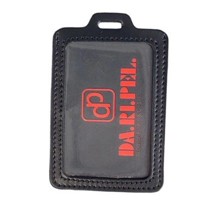 Zdjęcie Wykonane we Włoszech - etui na identyfikator z logo