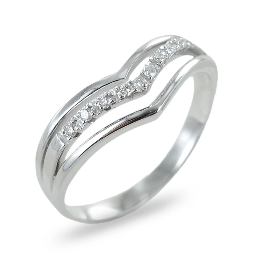 picture 1 Indian white gold ring with diamonds