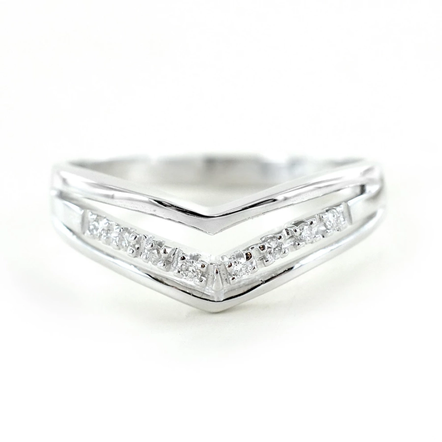 picture 3 Indian white gold ring with diamonds