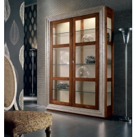 Bild Klassische 2-türige Vitrine für ein luxuriöses Interieur – Cantiero