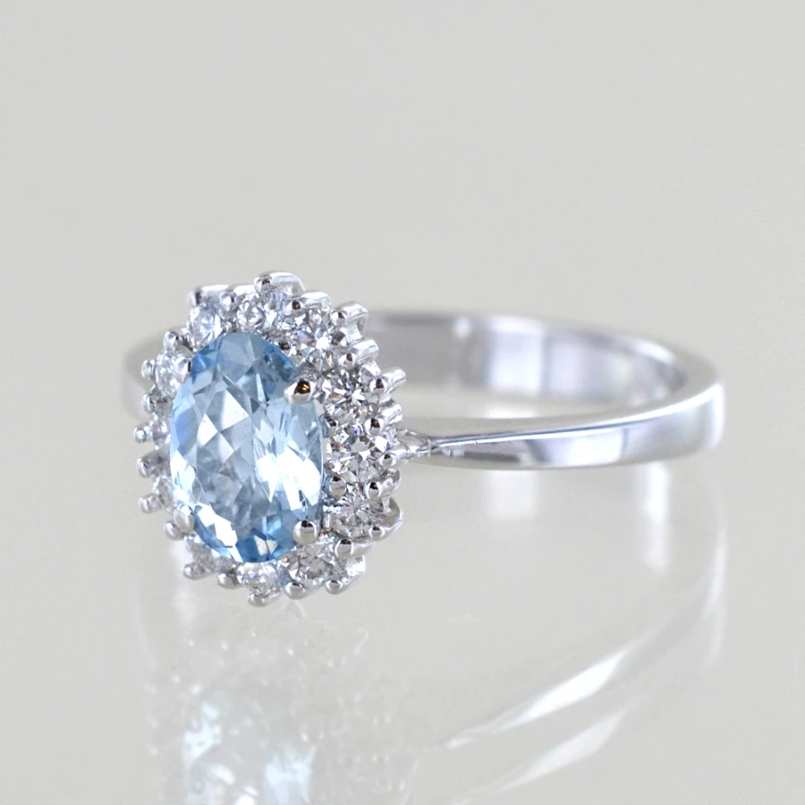 picture 4 A unique Rosetta ring with oval aquamarine and diamonds