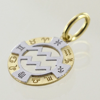 Zdjęcie Zawieszka ze znakiem zodiaku wodnika z żółtego i białego złota