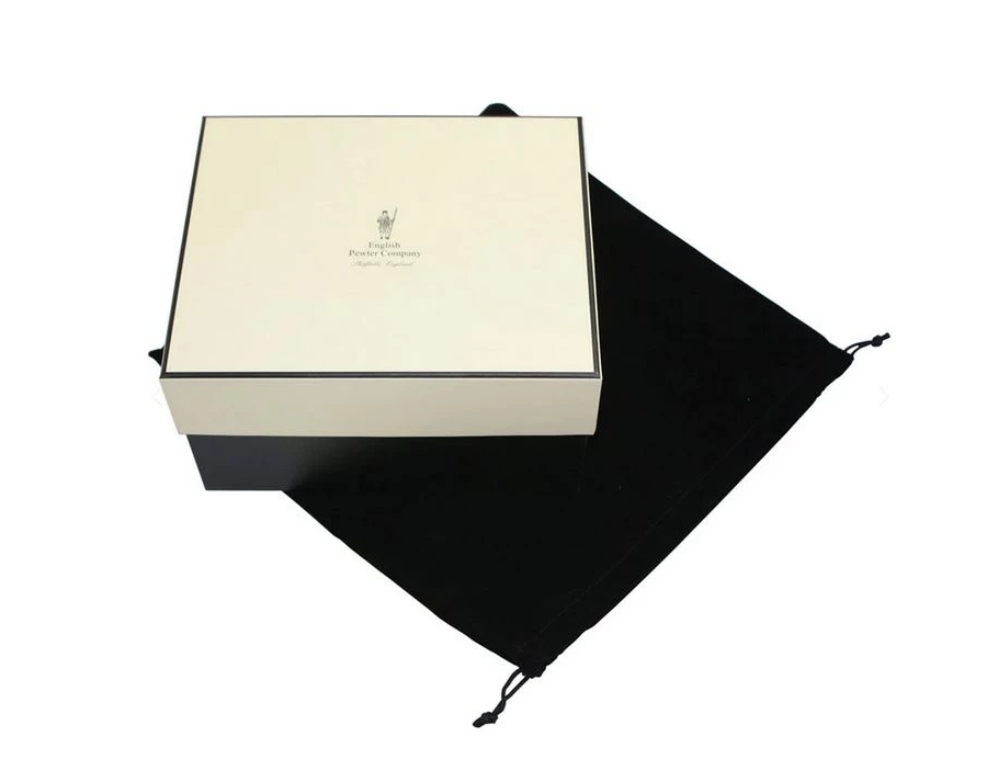 picture 4 Luxurious gift with engraving - hunting flask
