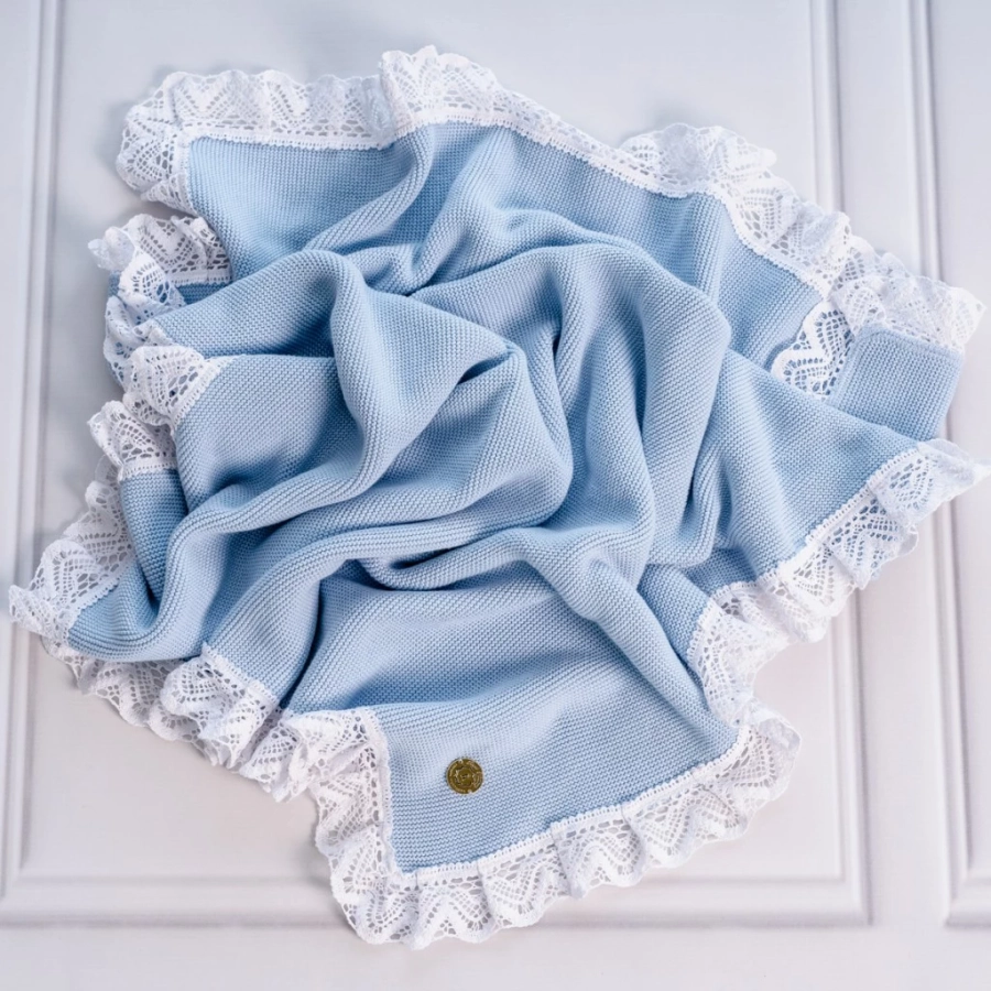 Bild 3 Königsblaue Decke