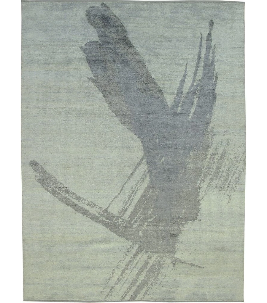 picture 1 Light carpet with a pattern in the shape of a bird feather