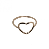 Picture A wonderful gold ring with a heart