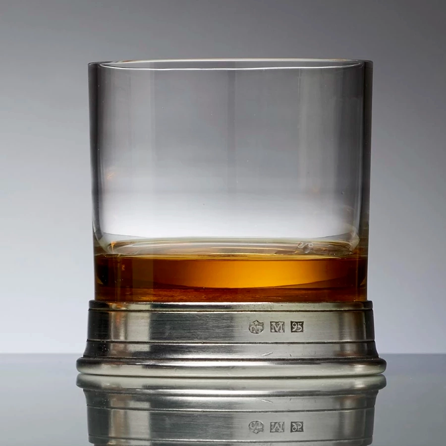 picture 6 Elegant drinking glass