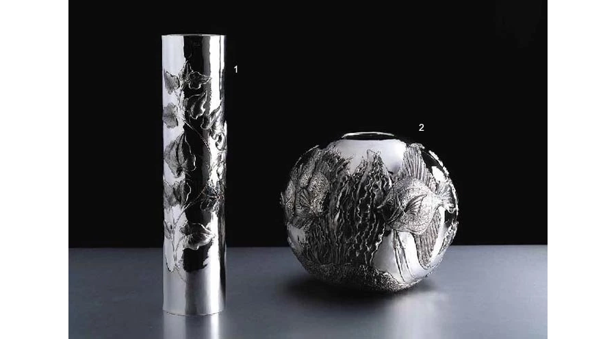 picture 1 Silver vases