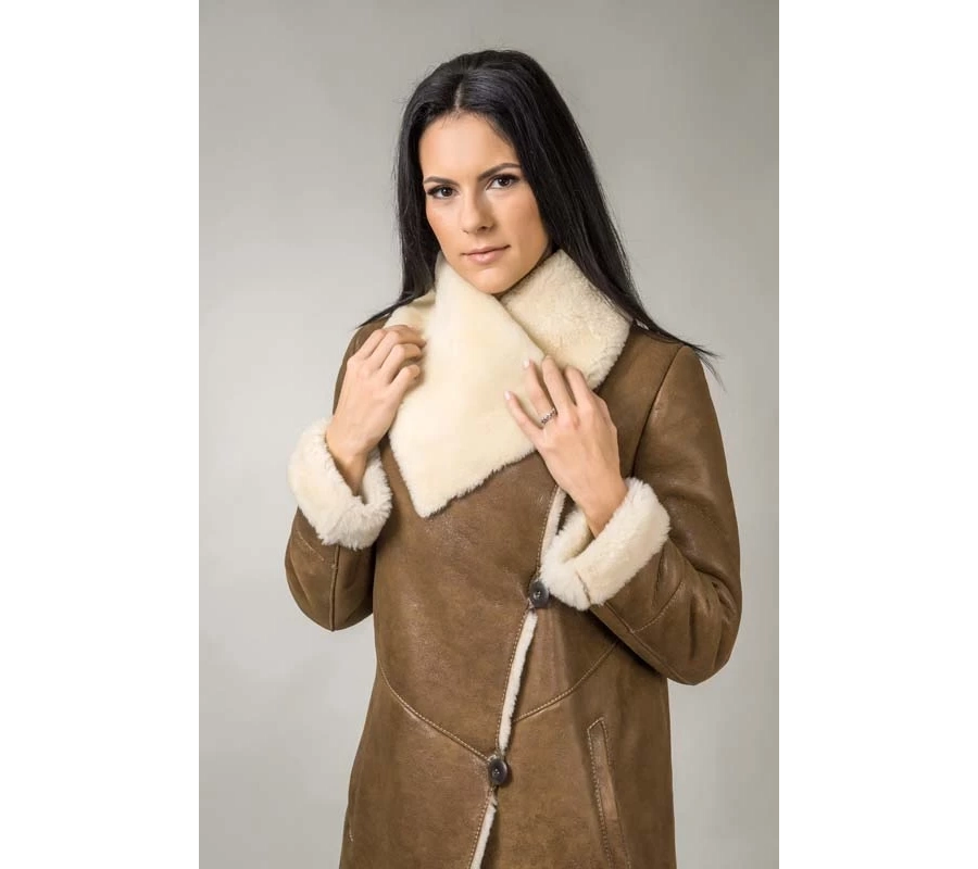 Bild 5 Eleganter Lammfellmantel - A&A Vesa