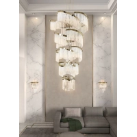 Picture Lujosa lámpara de araña Twist para interiores modernos