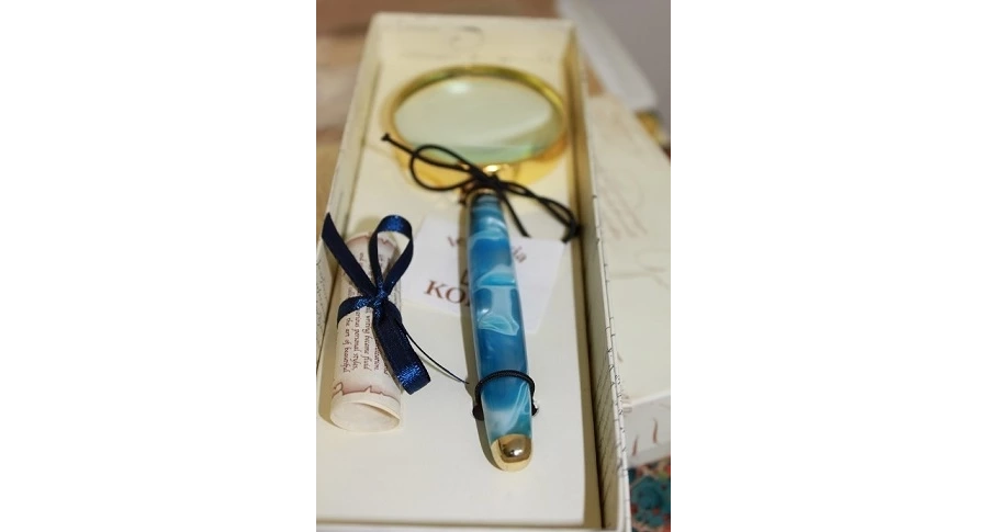 picture 3 Stylish Italian Magnifier
