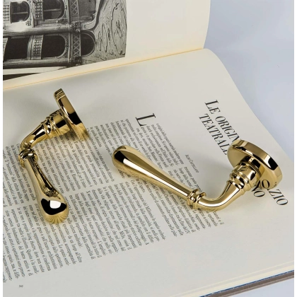 Picture Elegant Ida handle for interior doors
