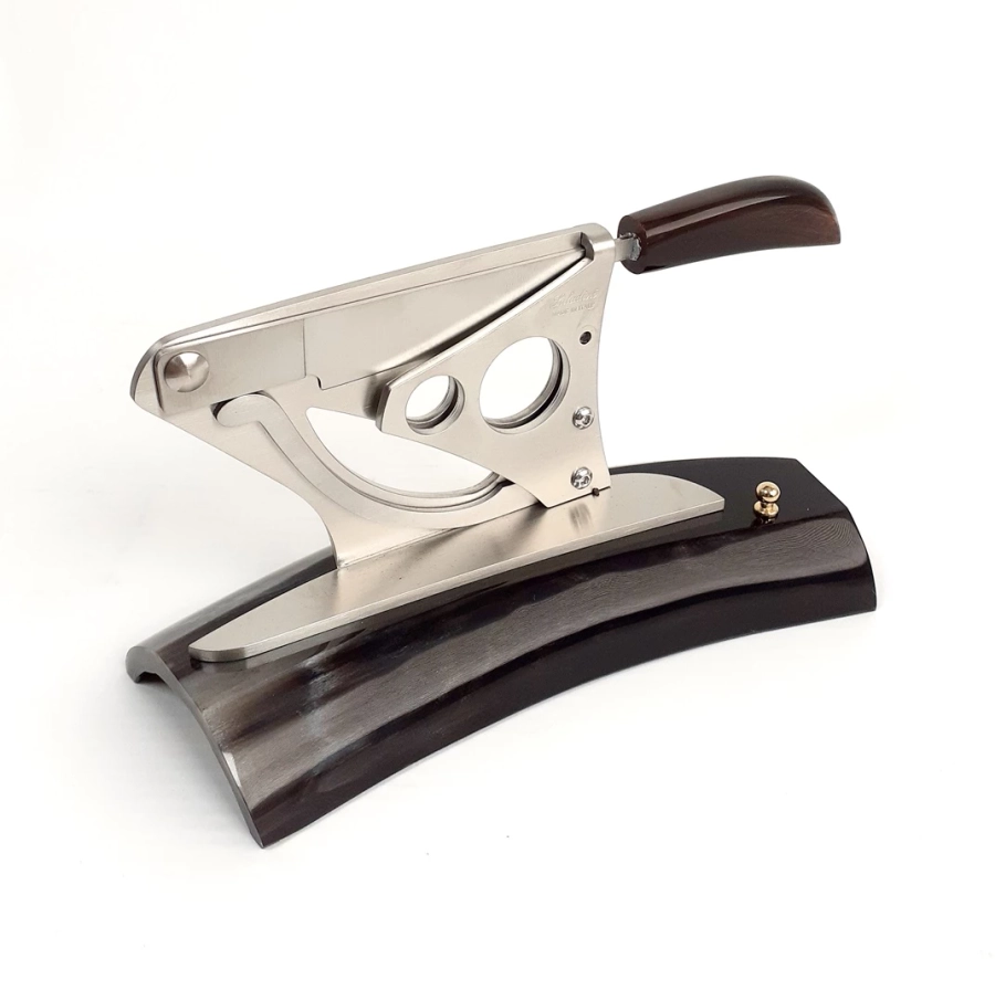 picture 4 An amazing cigar cutter - as a gift