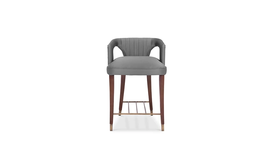 picture 1 A prestigious Portuguese counter stool