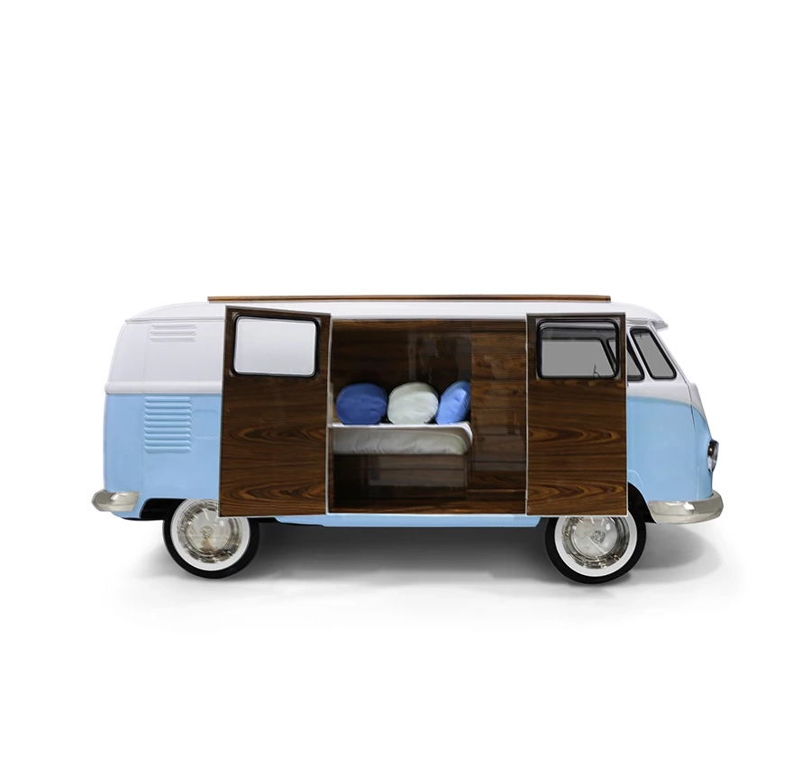 picture 2 A car-shaped children's bed