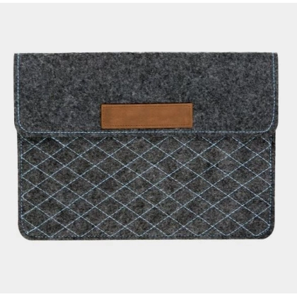 Zdjęcie Elegancka teczka na laptop z dekoracyjnym przeszyciem