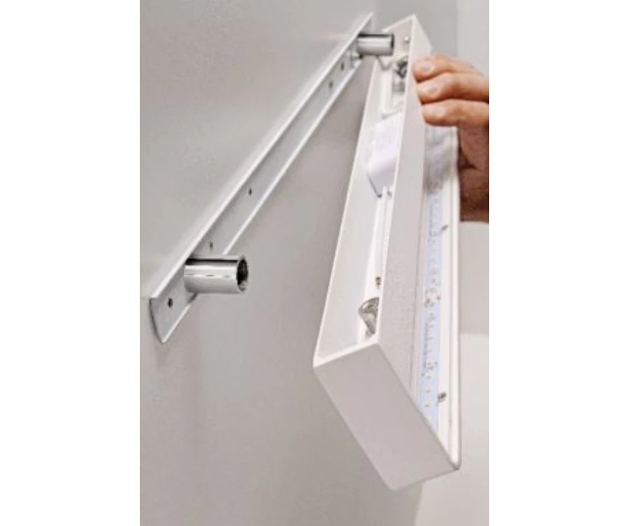 obrazek 5 Solidnie wykonana lampa ścienna Strip Magneto