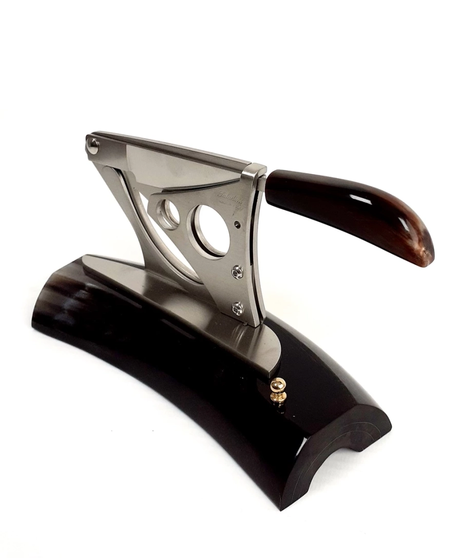 picture 5 An amazing cigar cutter - as a gift