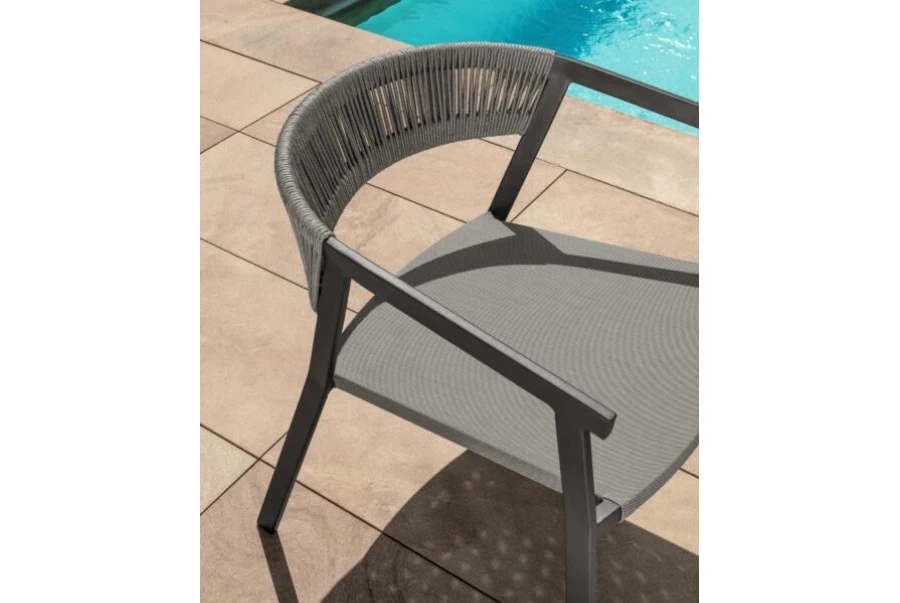 picture 2 A beautiful Italian chair