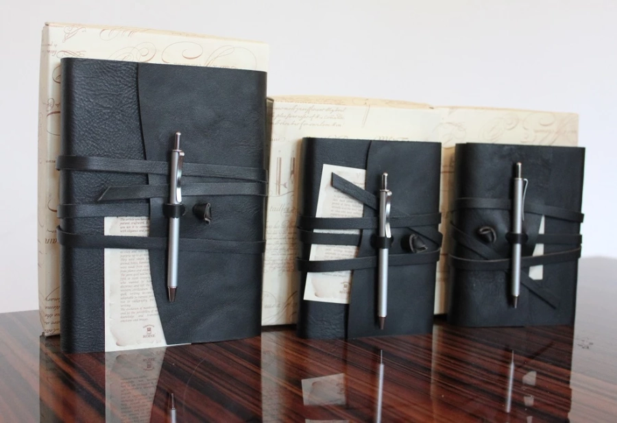 picture 9 Black elegant notebook - Leather