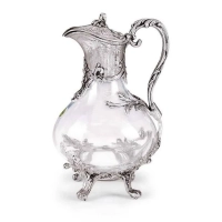 Picture Designer wine carafe as a gift