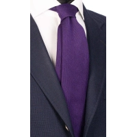 Picture A chic tie in shades of dark purple