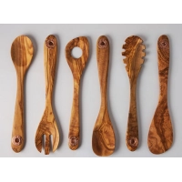 Bild Ein ungewöhnliches Holzset mit 6 Küchenutensilien