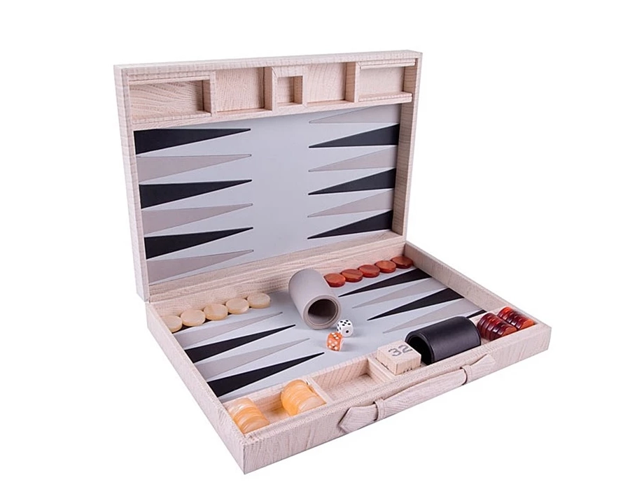 picture 1 A handy backgammon game