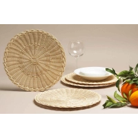 Picture A plate stand made of natural wicker