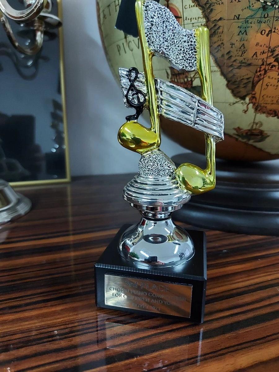 obrazek 3 Statuetka z nutą