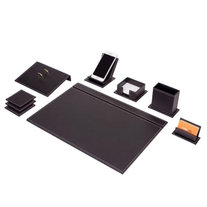 Picture A beautiful set of desk equipment for the office