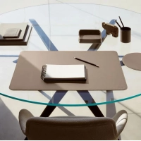 Picture Elegant, non-slip Hermes desk pad