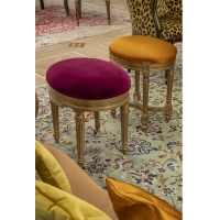 Picture A tasteful Italian stool