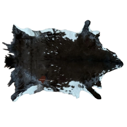 Picture An unusual goatskin rug for the home - 150x72 cm