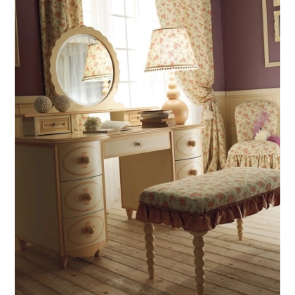 Picture Luxurious room and furniture for an adolescent girl - My Luxury boutique