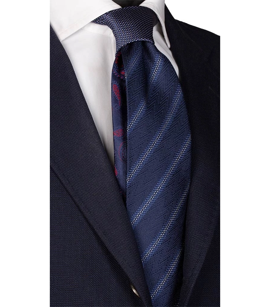 Bild 1 Perfekt als Geschenk – eine elegante Seidenkrawatte
