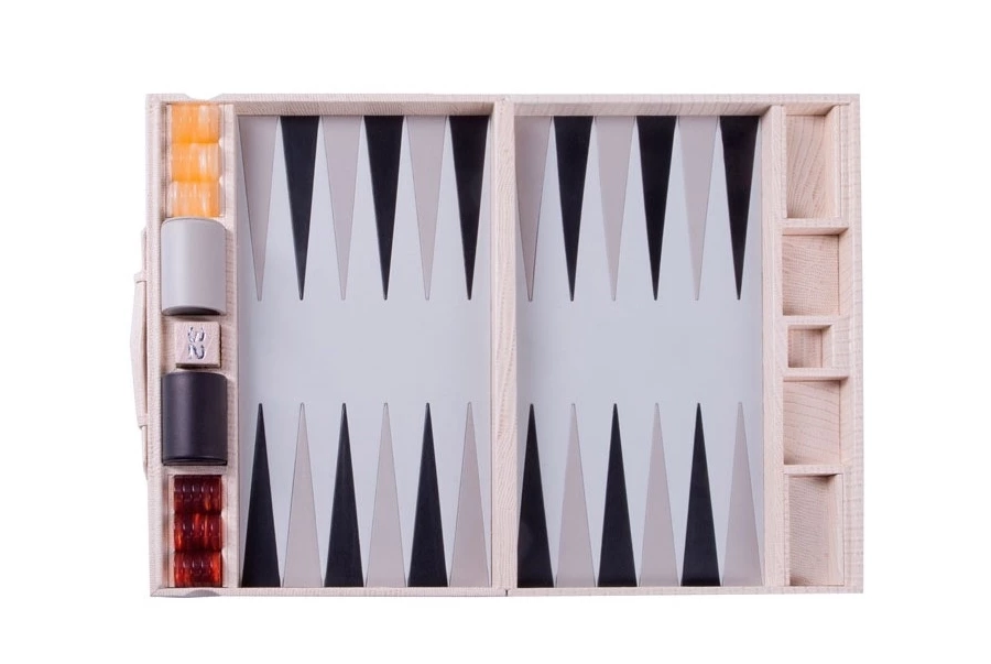 picture 4 A handy backgammon game