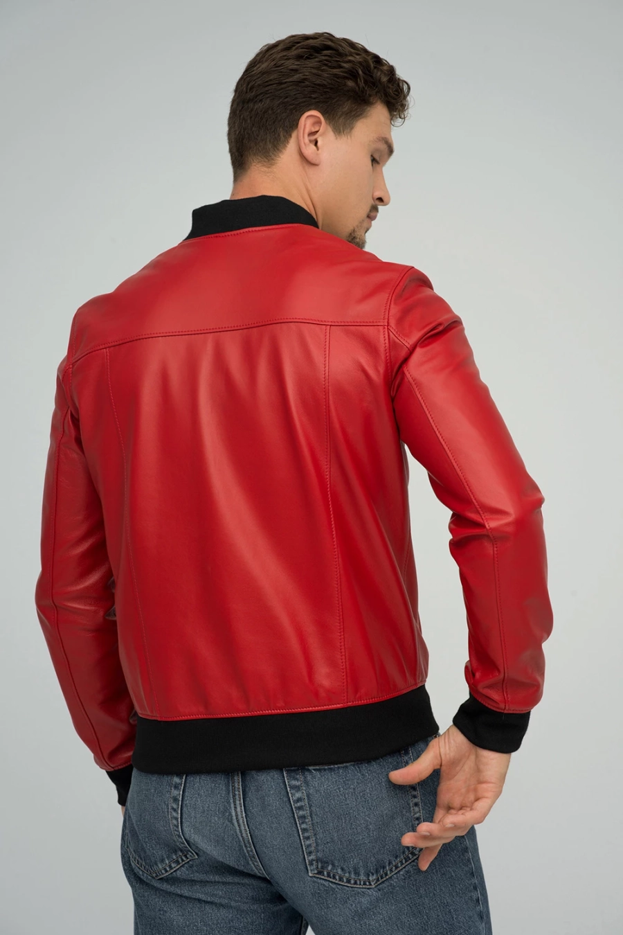 picture 2 Men's leather jacket in an original shade