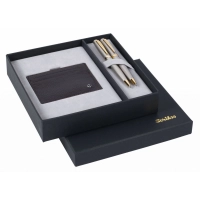 Picture A unique writing set with a credit card holder