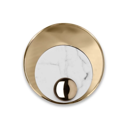 Picture Luxurious gold-plated brass wall lamp for the living room or dining room